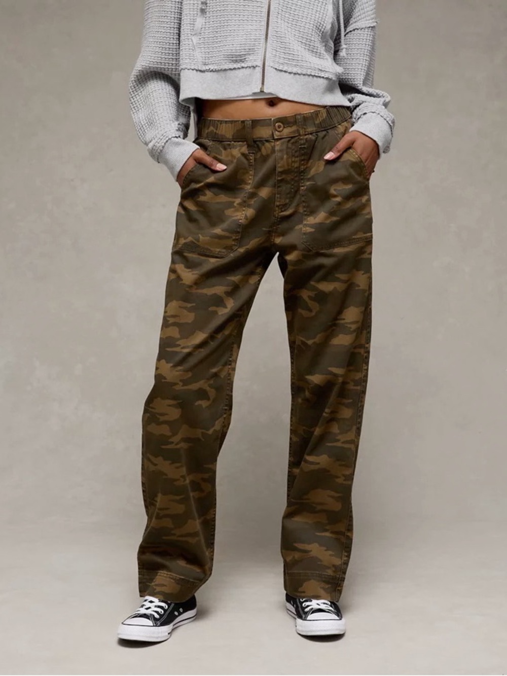American Eagle AE Ex-boyfriend Camo Casual Pants Green Utility Women’s Sz Small - Picture 2 of 8